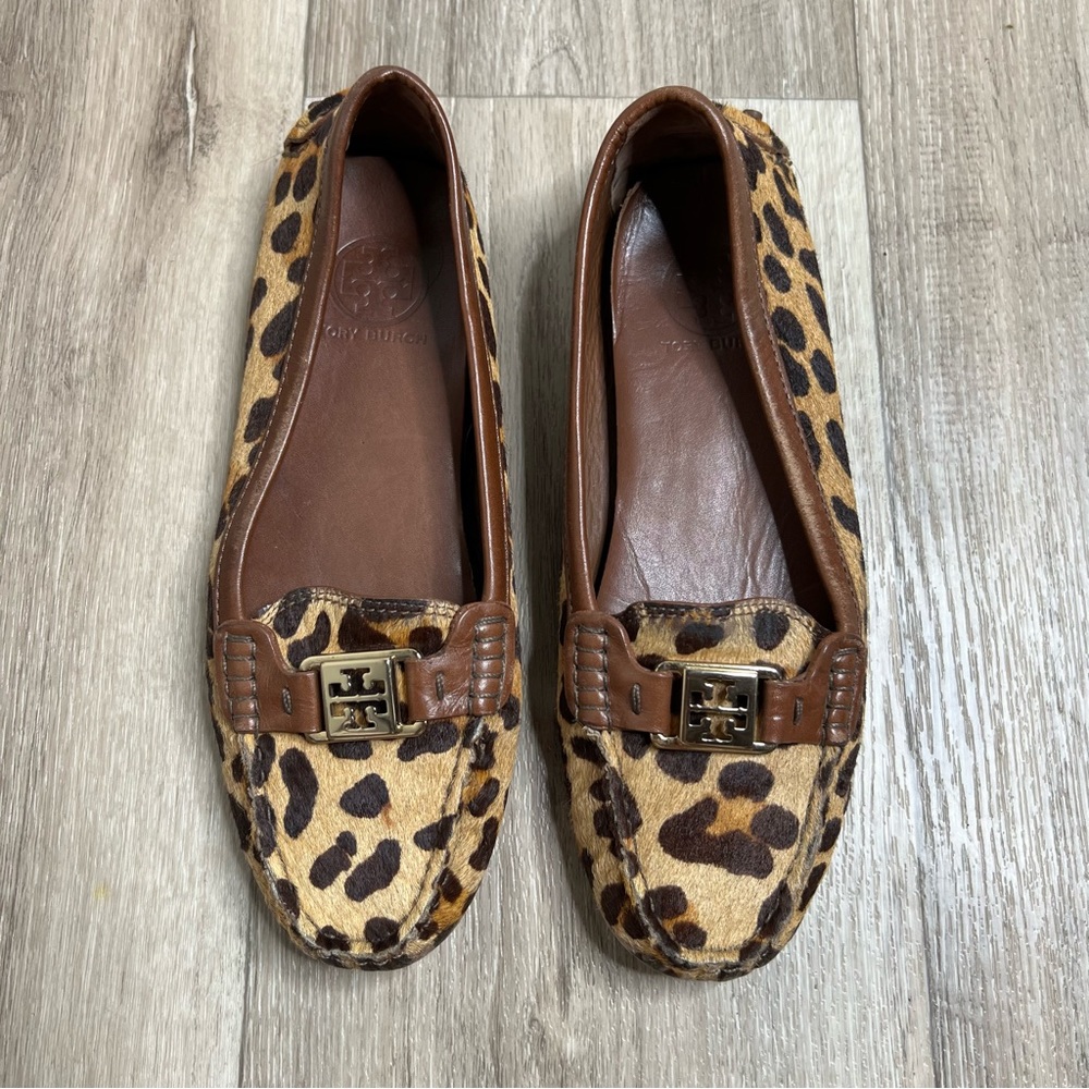 Tory Burch Kendrick Leopard Loafers Size 8